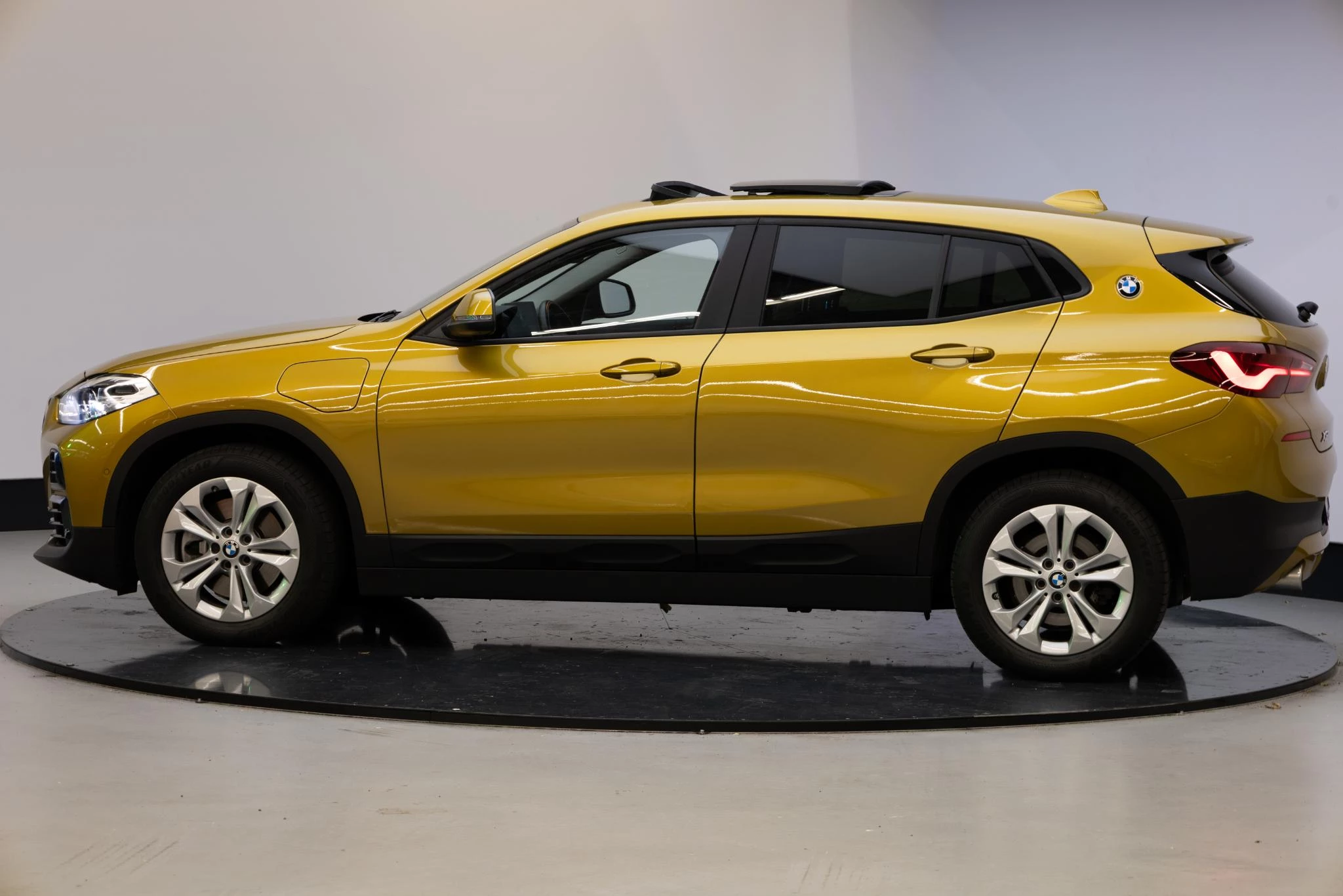 Hoofdafbeelding BMW X2