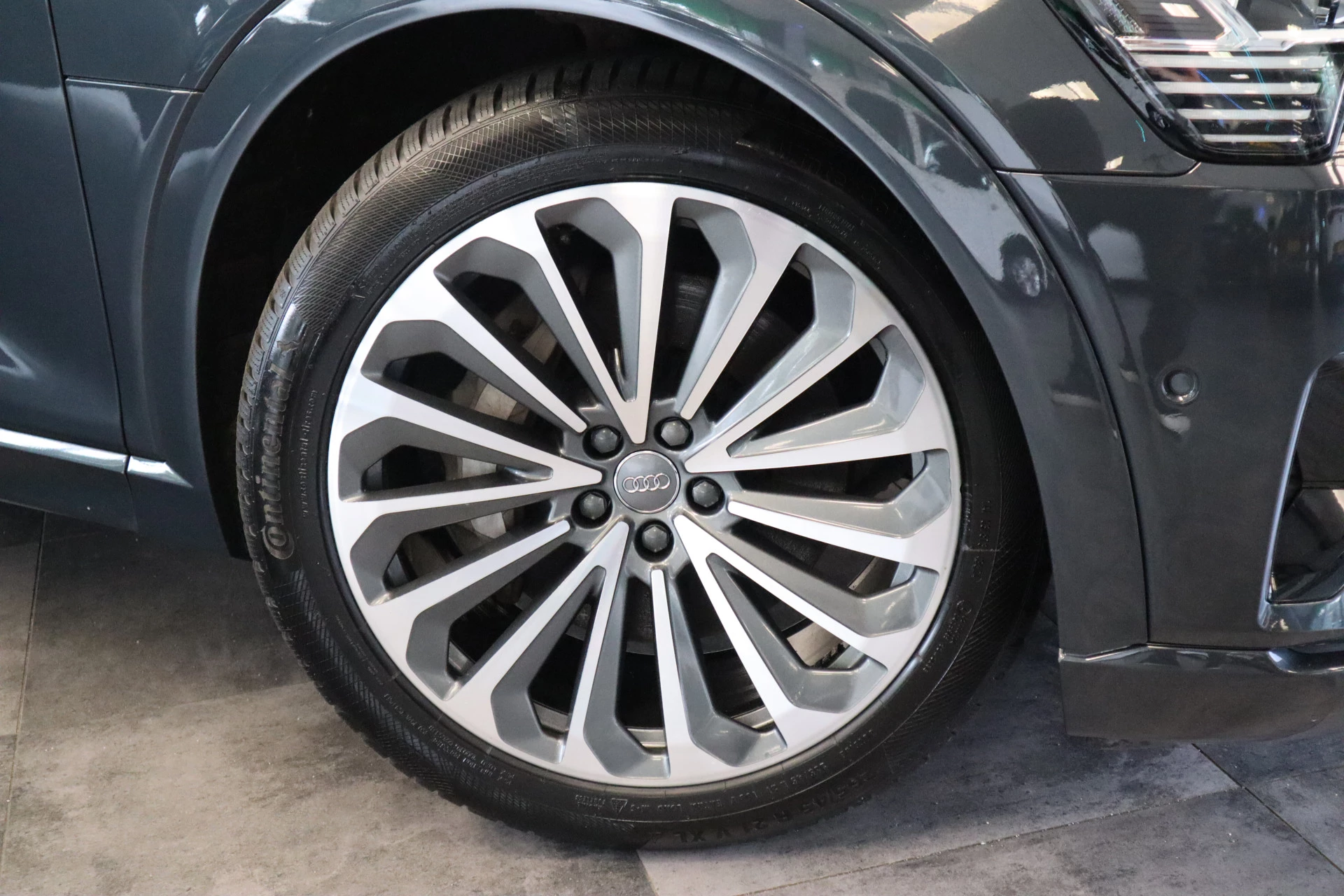 Hoofdafbeelding Audi e-tron