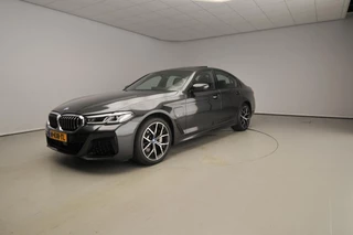 BMW 5 Serie Sedan 530e | M-Sportpakket | Laserlicht | Leder | HUD | Active cruise | Schuifdak | Comfortzetels | DAB | Harman-kardon sound | Alu 19 inch