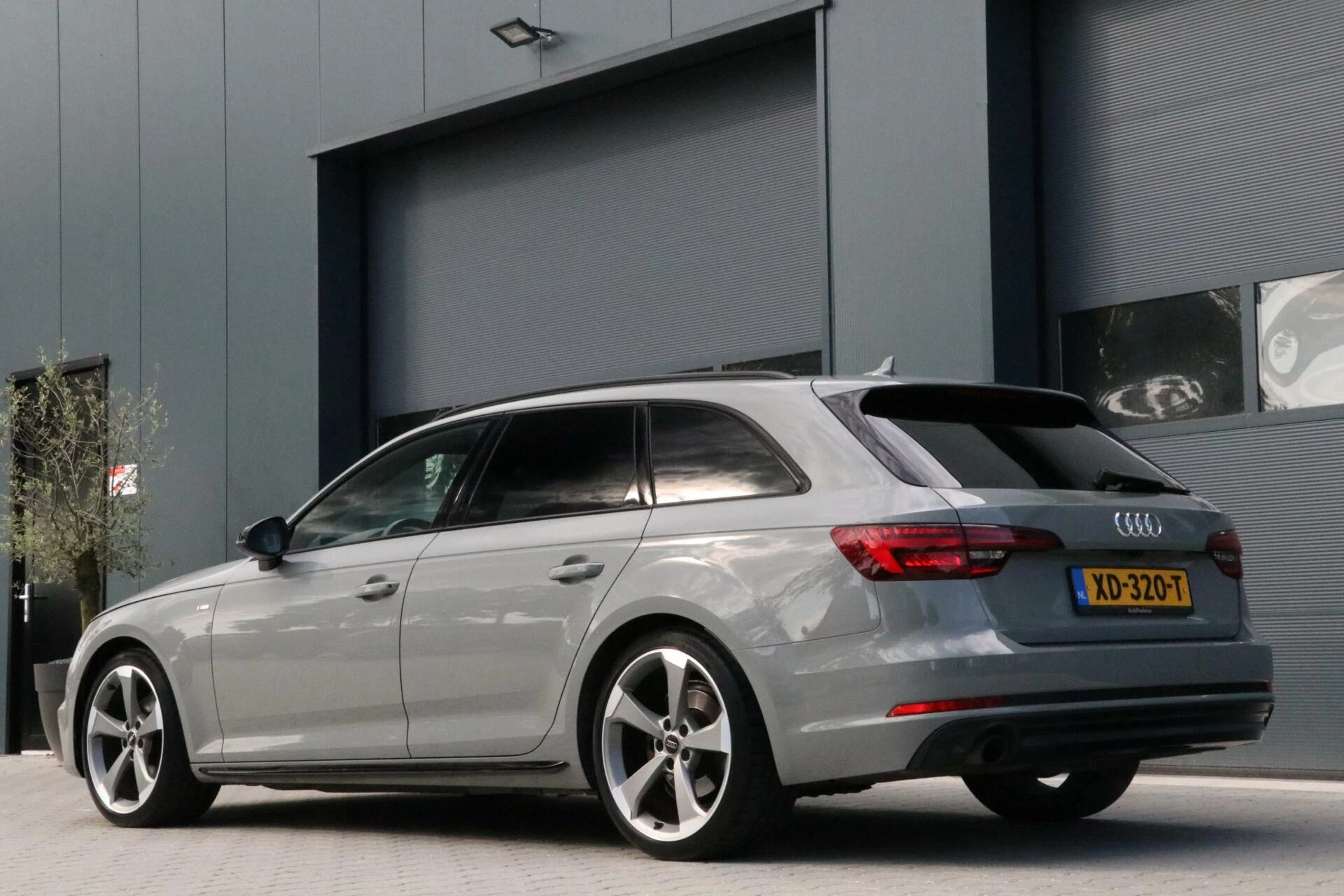 Hoofdafbeelding Audi A4