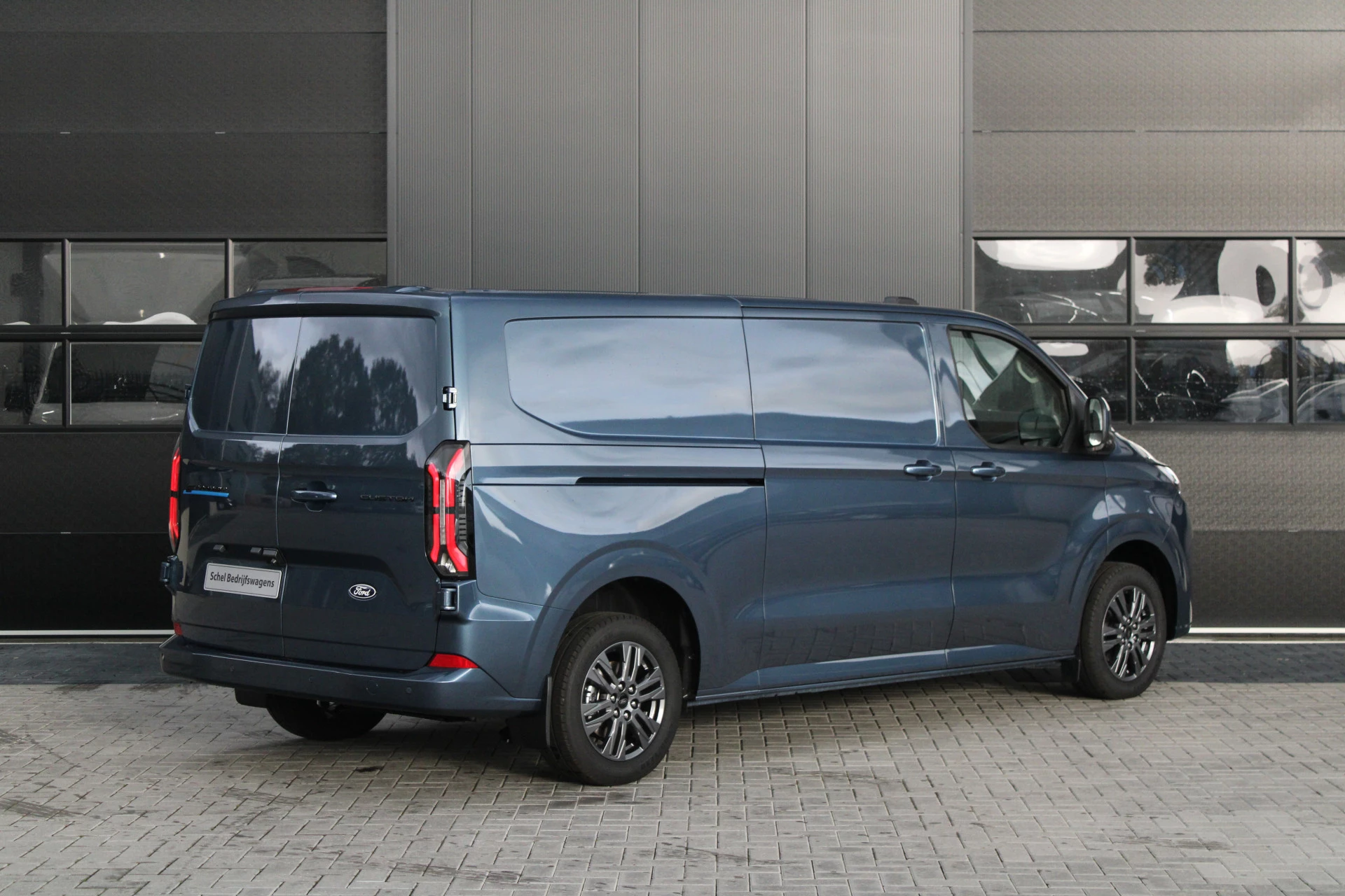 Hoofdafbeelding Ford E-Transit Custom