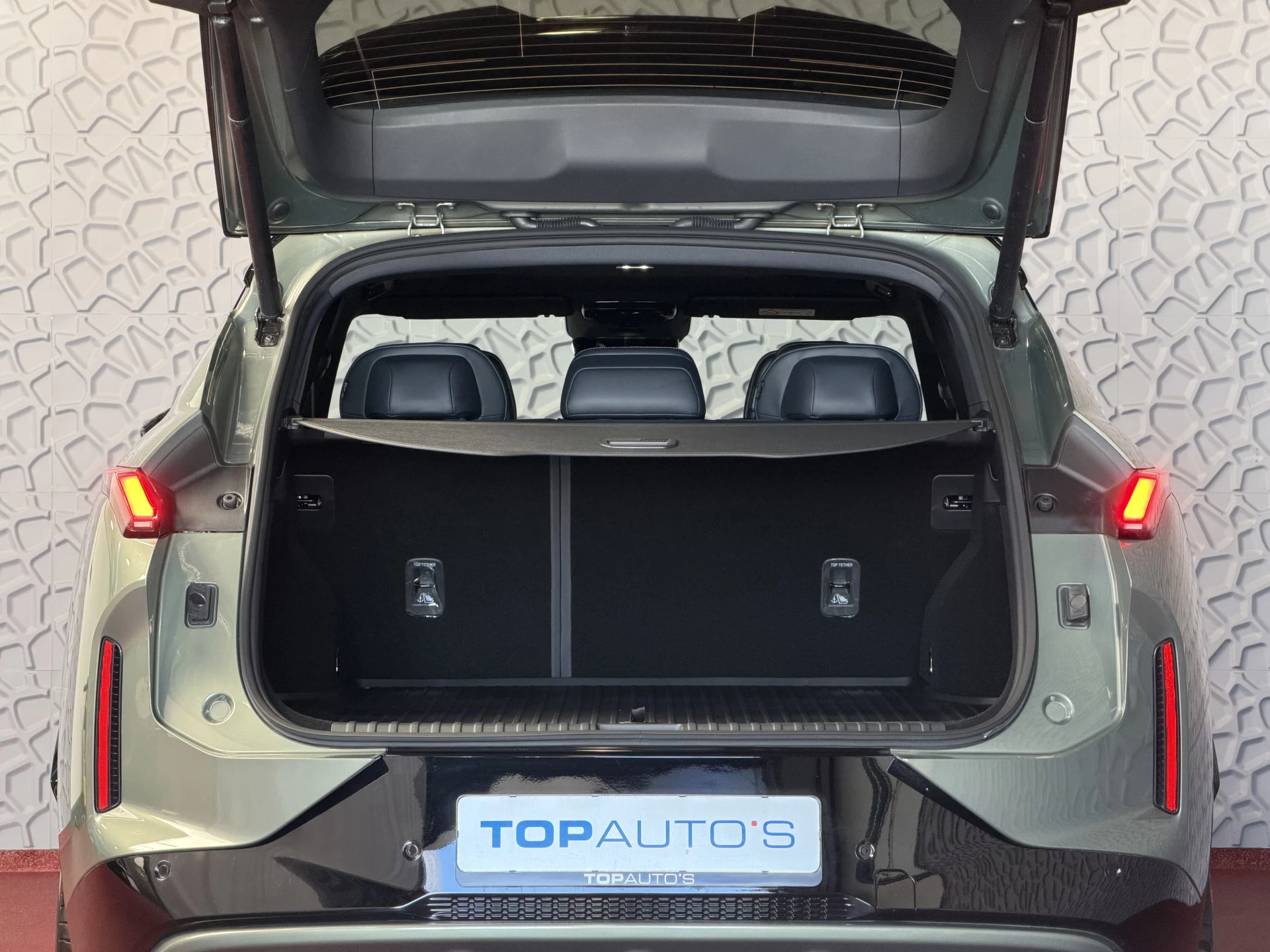 Hoofdafbeelding Lynk & Co 08