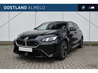 BMW 1 Serie M135 xDrive High Executive Automaat / Panoramadak / Sportstoelen / M Adaptief onderstel / Comfort Access / Adaptieve LED / Head-up / Harman Kardon