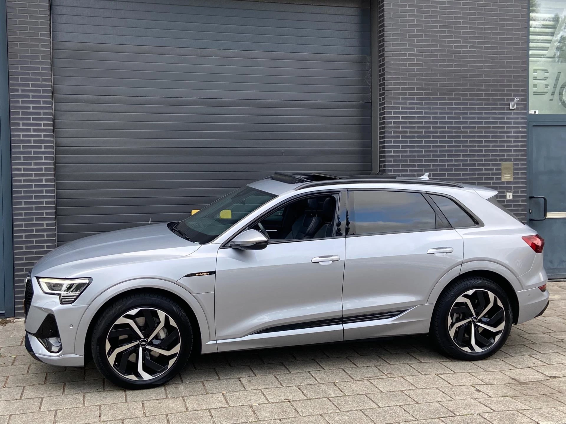 Hoofdafbeelding Audi e-tron