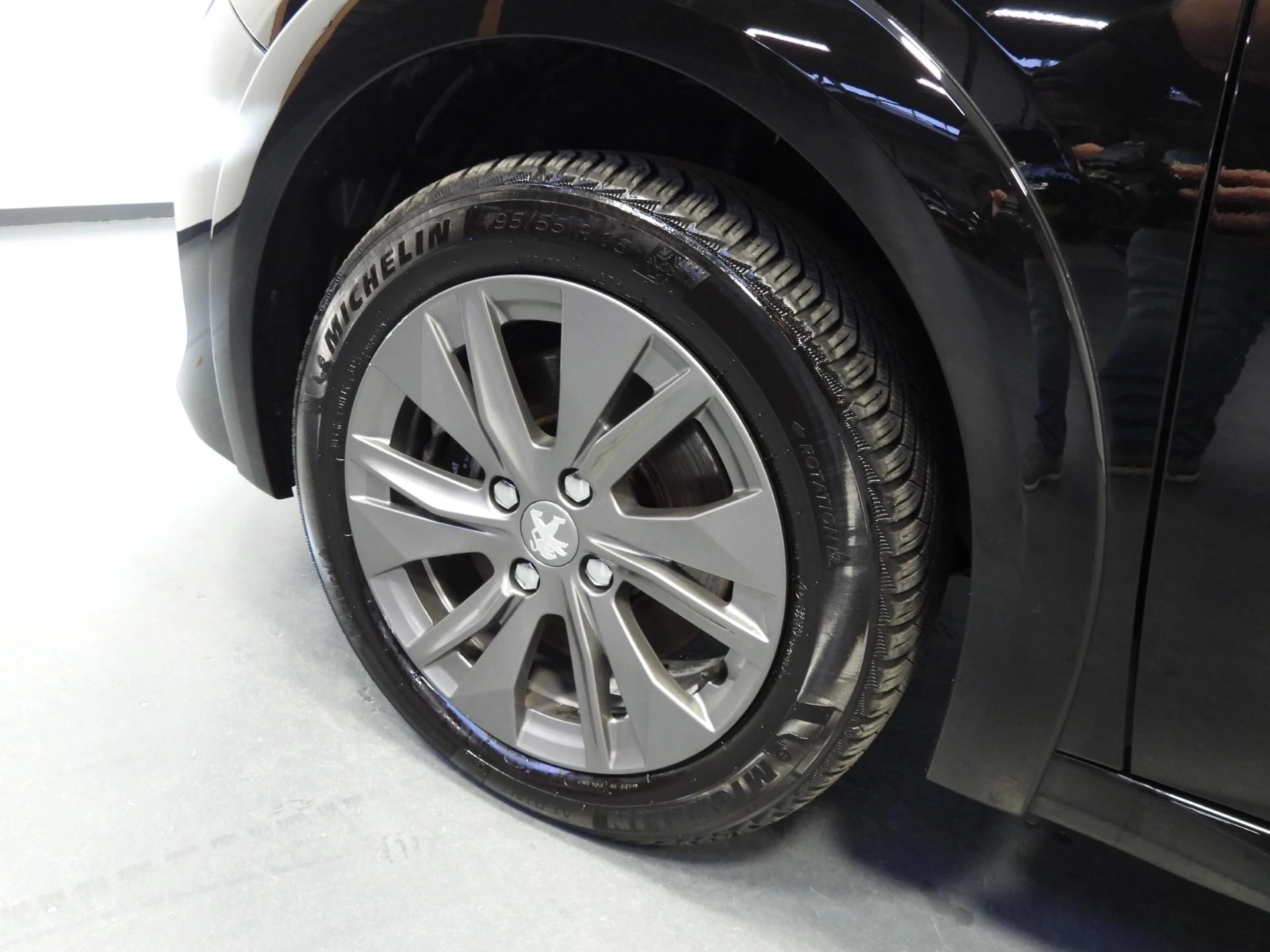 Hoofdafbeelding Peugeot e-208