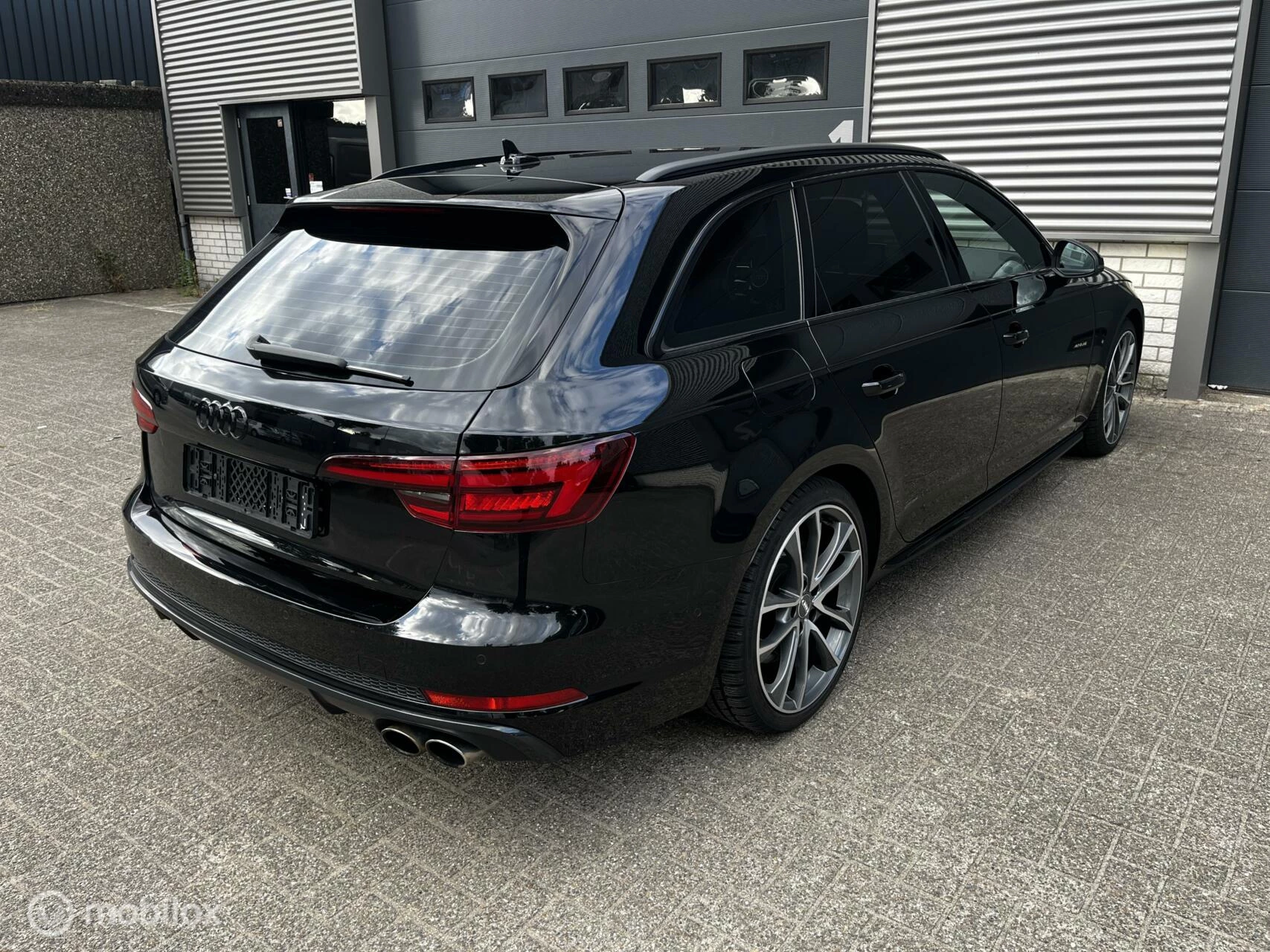 Hoofdafbeelding Audi S4