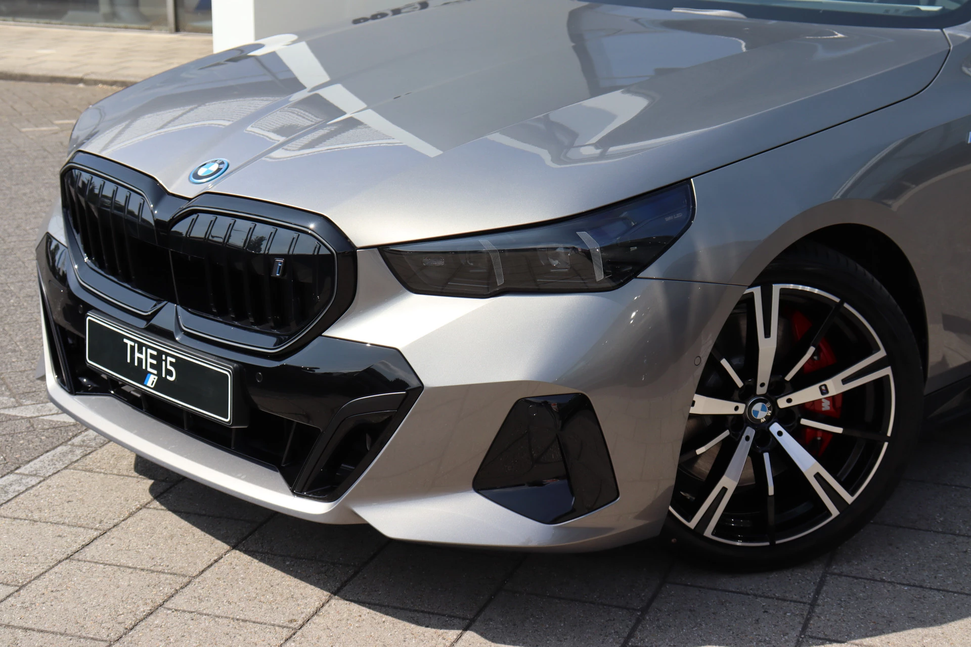 Hoofdafbeelding BMW i5