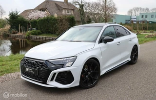 Hoofdafbeelding Audi RS3 Audi RS 3 2.5 TFSI Quattro / Pano / B&O / Leder / Sfeer