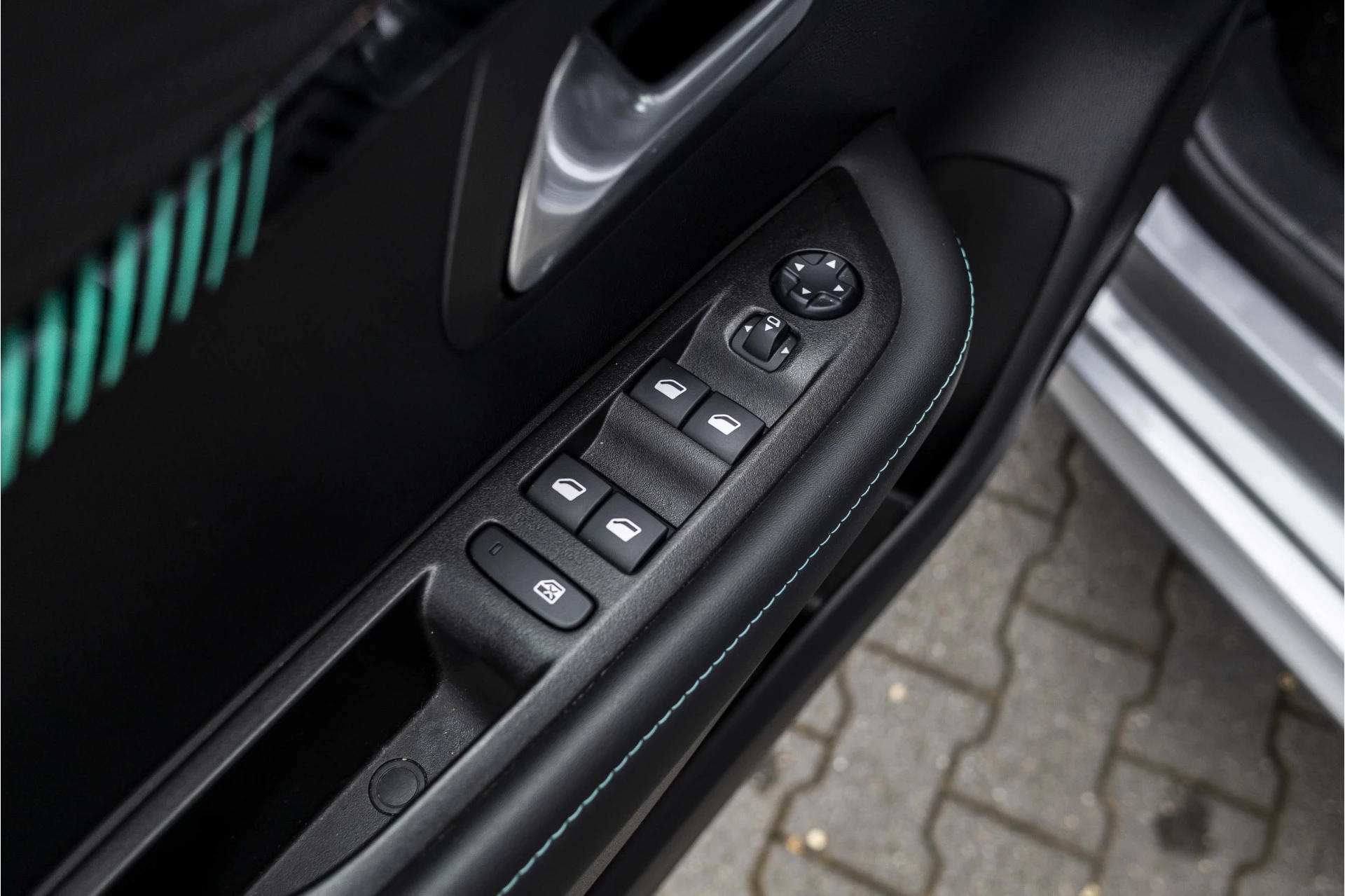 Hoofdafbeelding Peugeot e-208