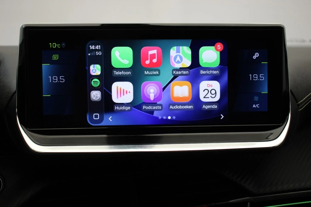 Hoofdafbeelding Peugeot e-2008