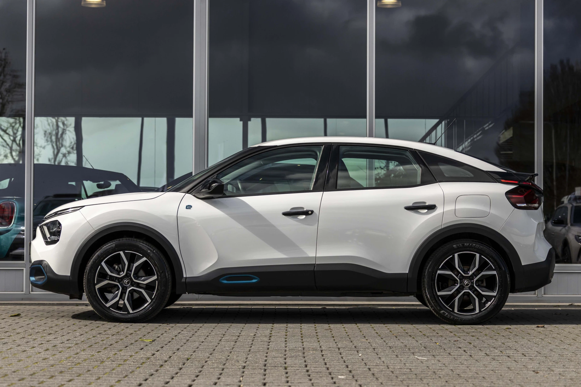 Hoofdafbeelding Citroën ë-C4