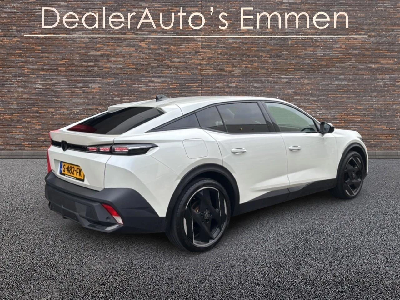 Hoofdafbeelding Peugeot 408