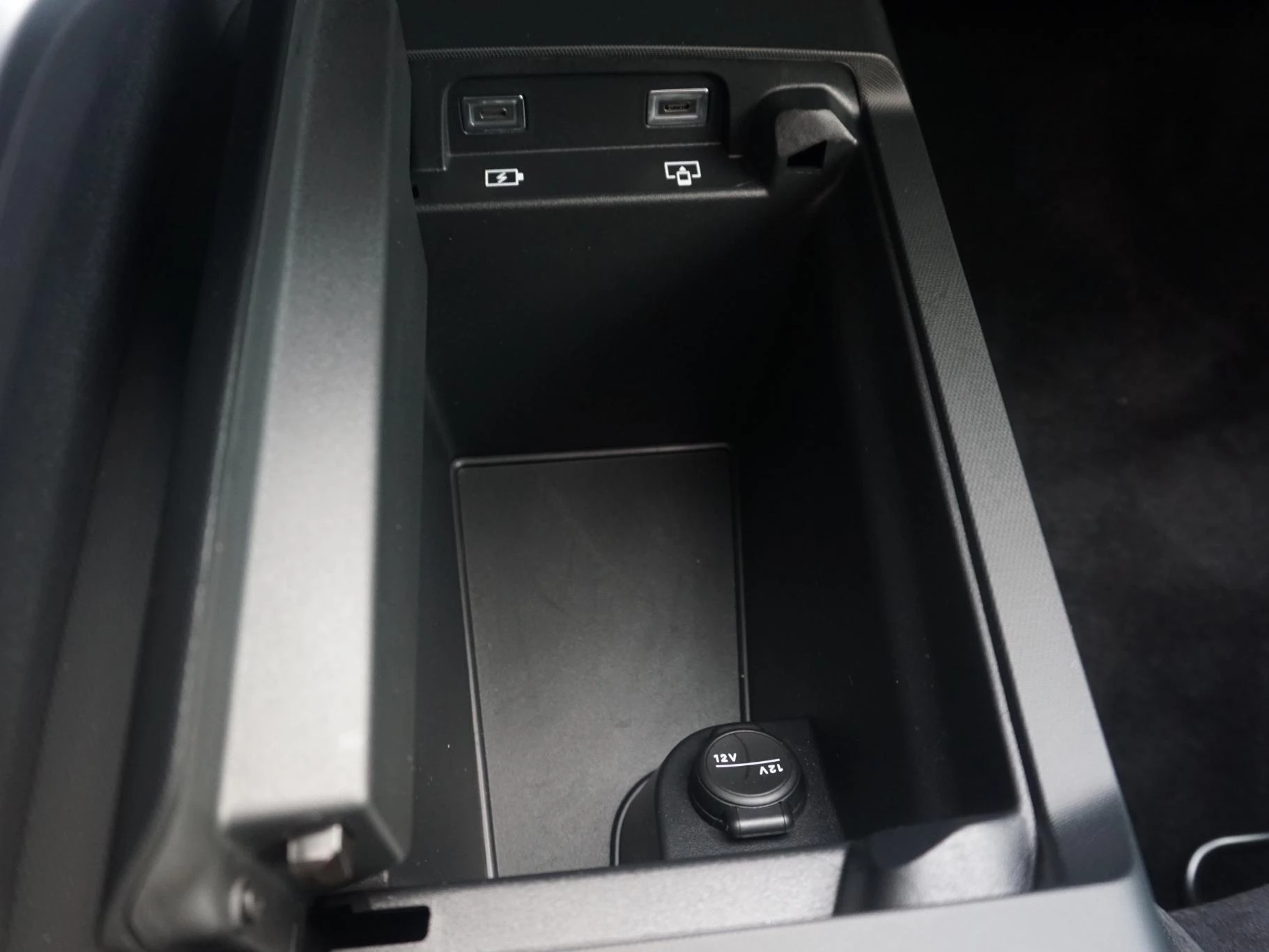 Hoofdafbeelding Peugeot e-3008