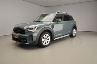 Mini Countryman One Business Edition / Sportstoelen / Getint glas / PDC / LED / Head-up / Alu wielen 17 inch
