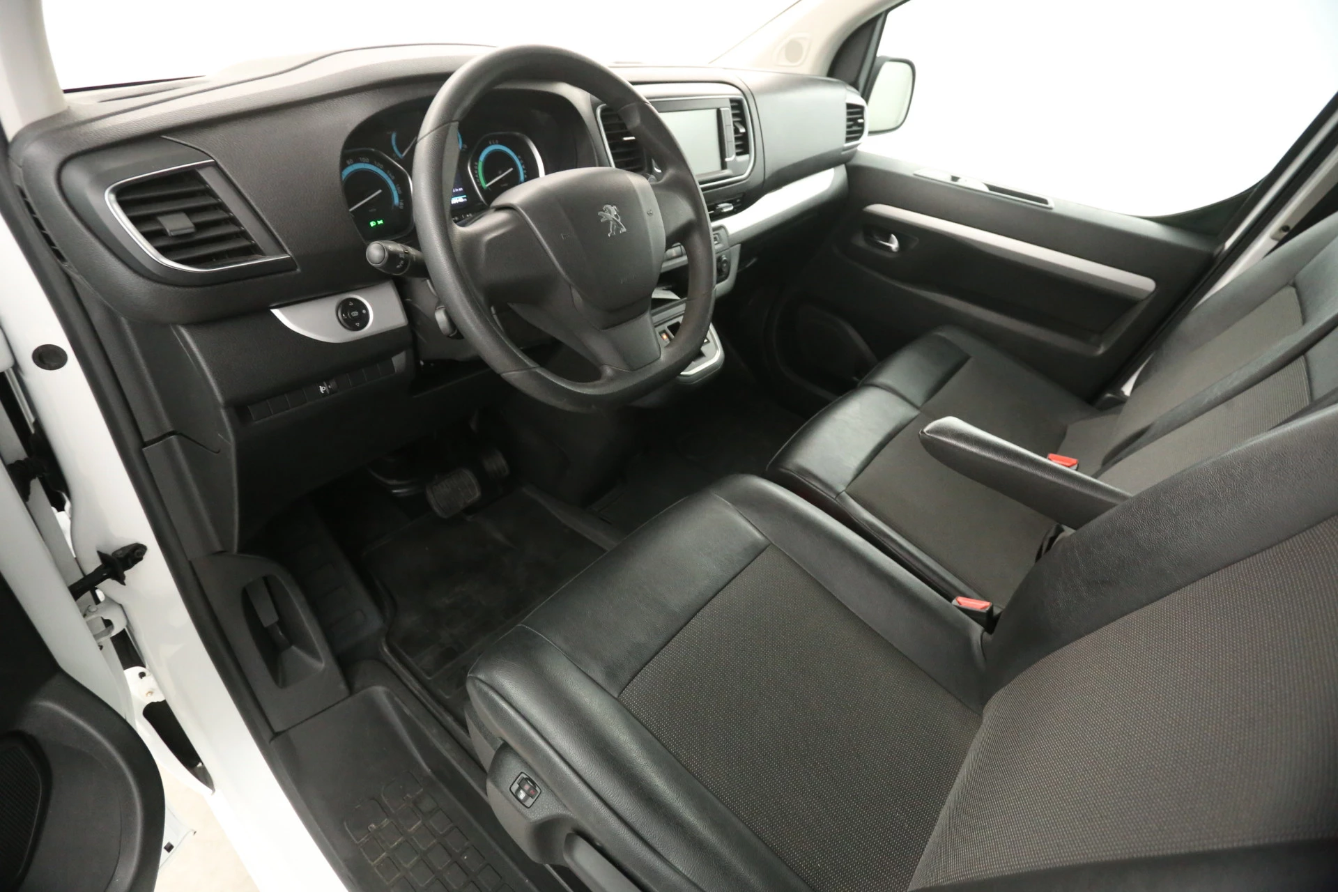 Hoofdafbeelding Peugeot e-Expert