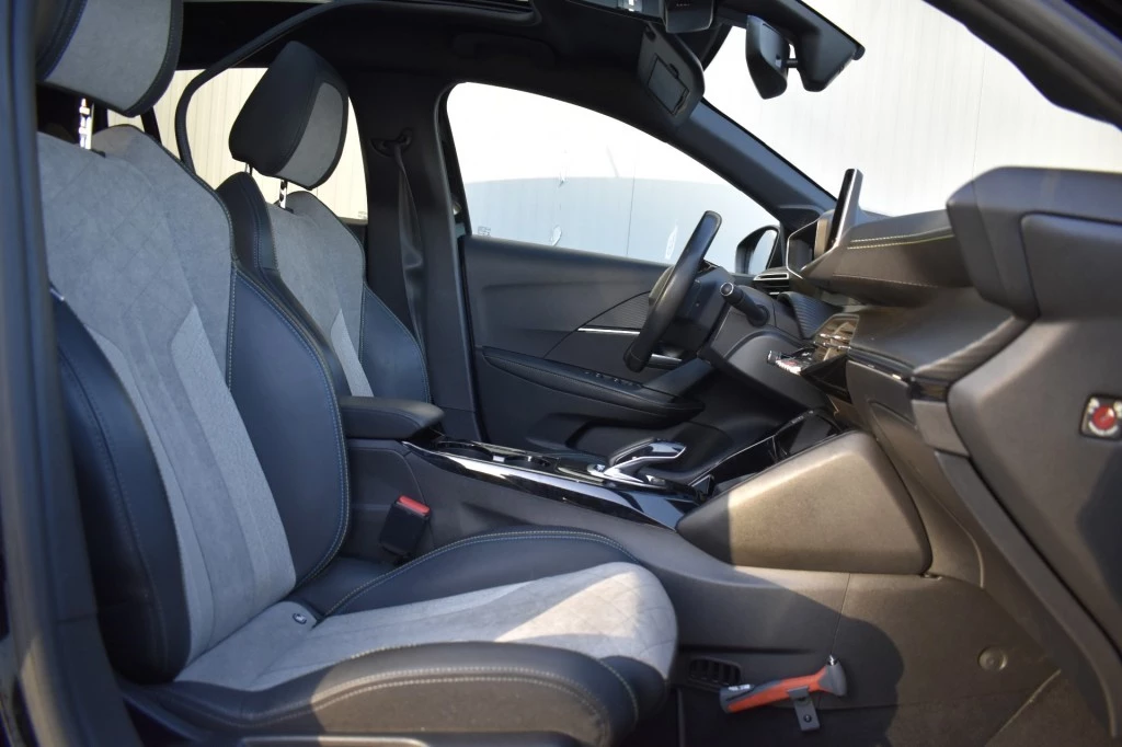 Hoofdafbeelding Peugeot e-208