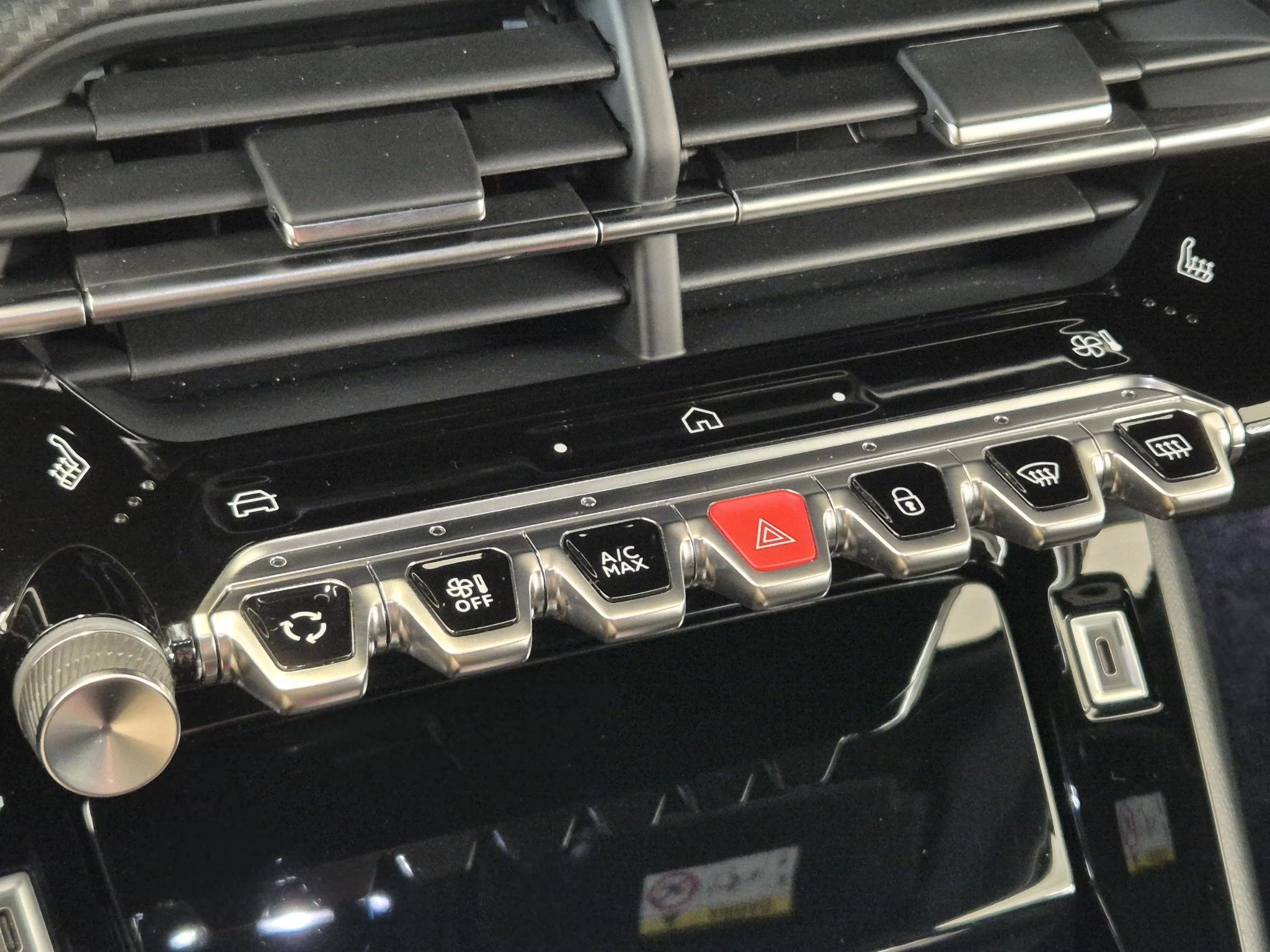 Hoofdafbeelding Peugeot e-2008