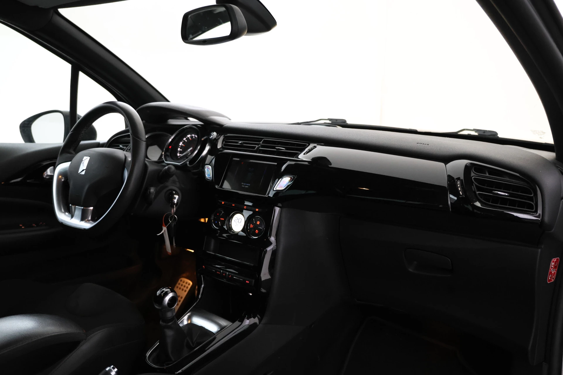 Hoofdafbeelding DS DS 3