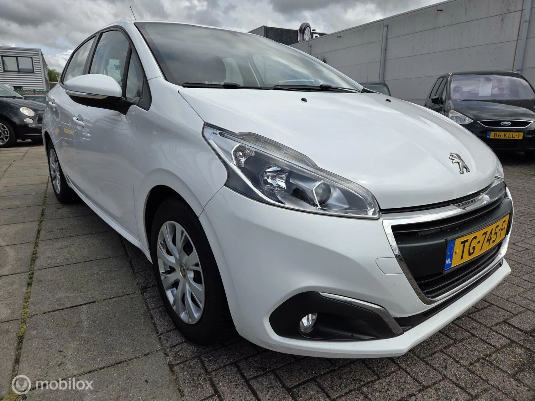 Hoofdafbeelding Peugeot 208