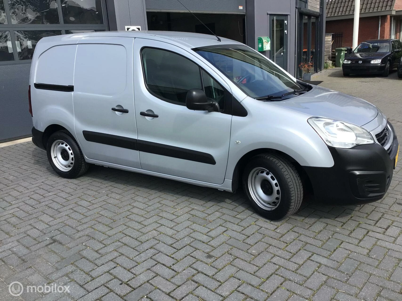 Hoofdafbeelding Peugeot Partner