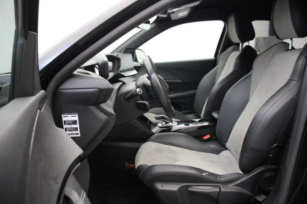 Hoofdafbeelding Peugeot e-2008