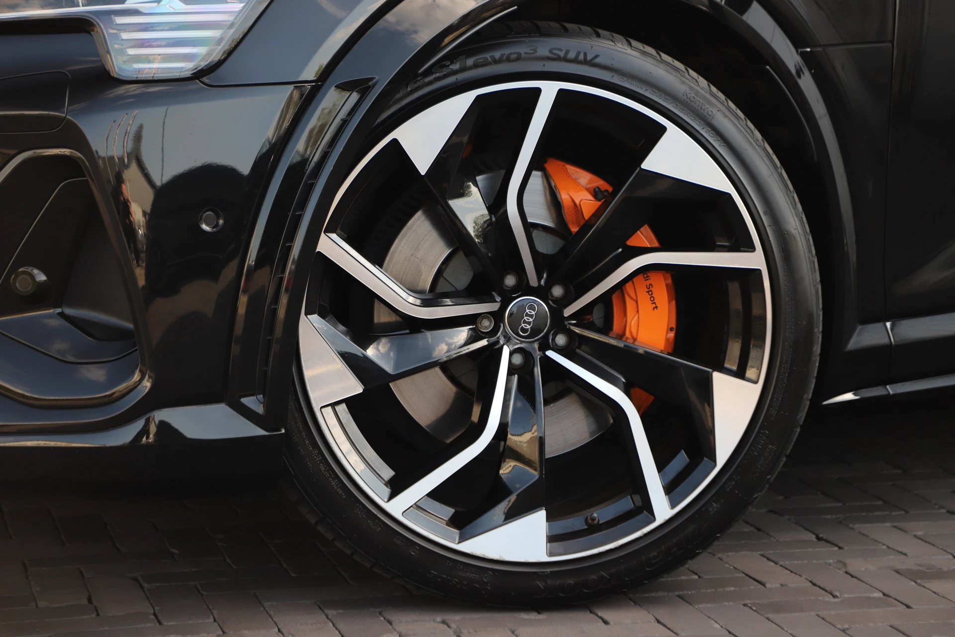 Hoofdafbeelding Audi e-tron