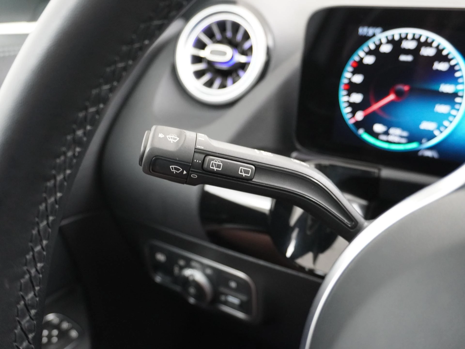 Hoofdafbeelding Mercedes-Benz EQA