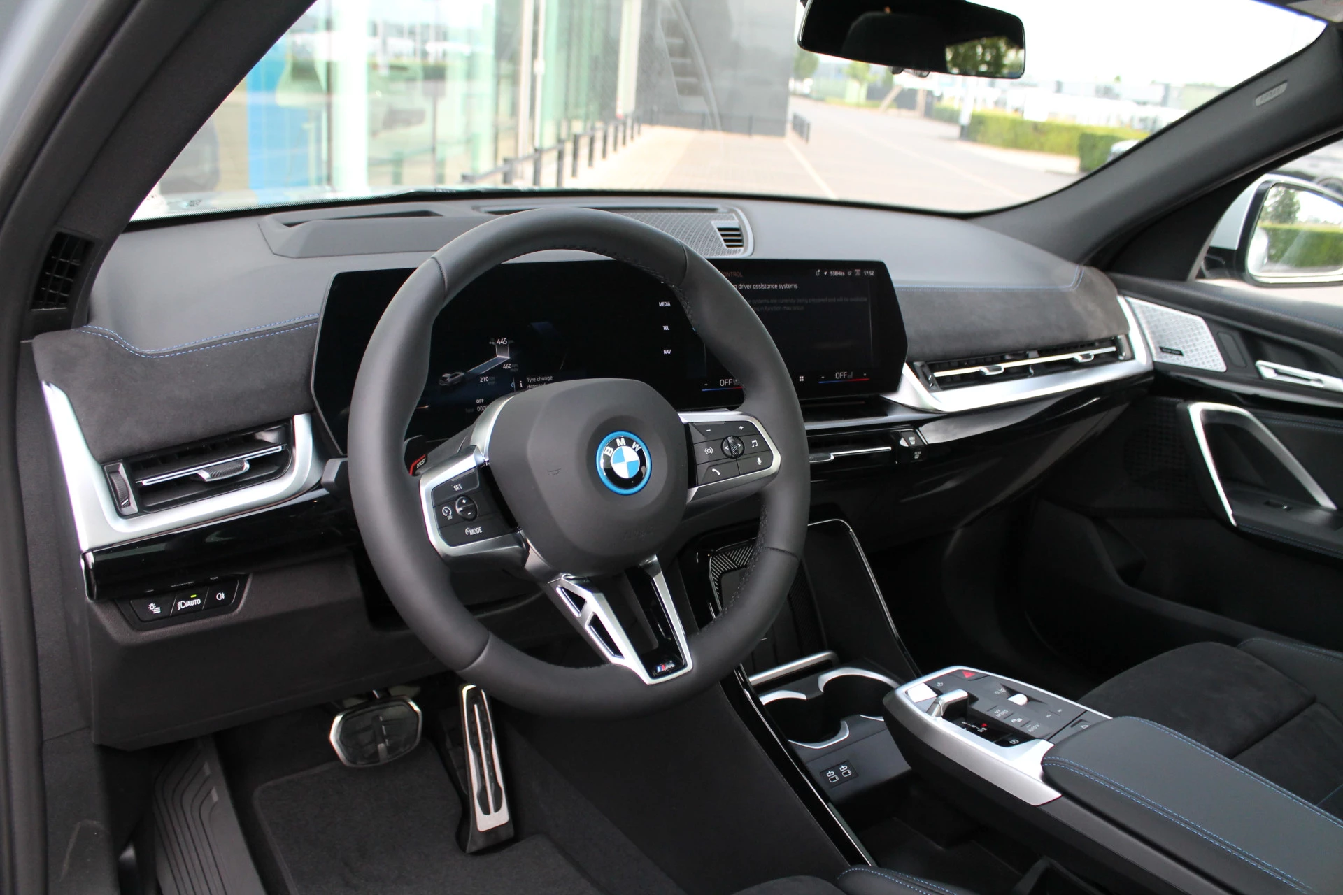 Hoofdafbeelding BMW iX2