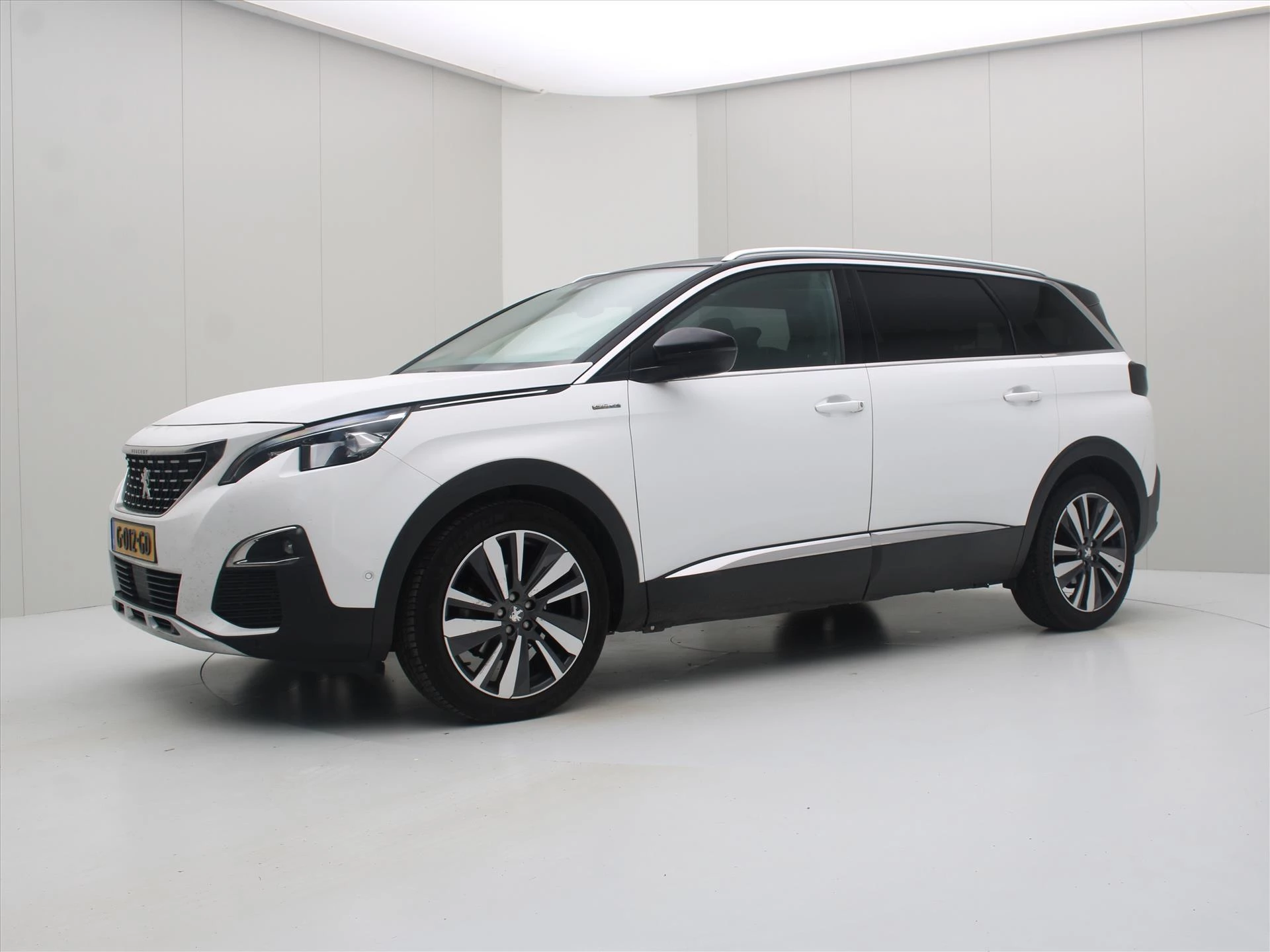 Hoofdafbeelding Peugeot 5008