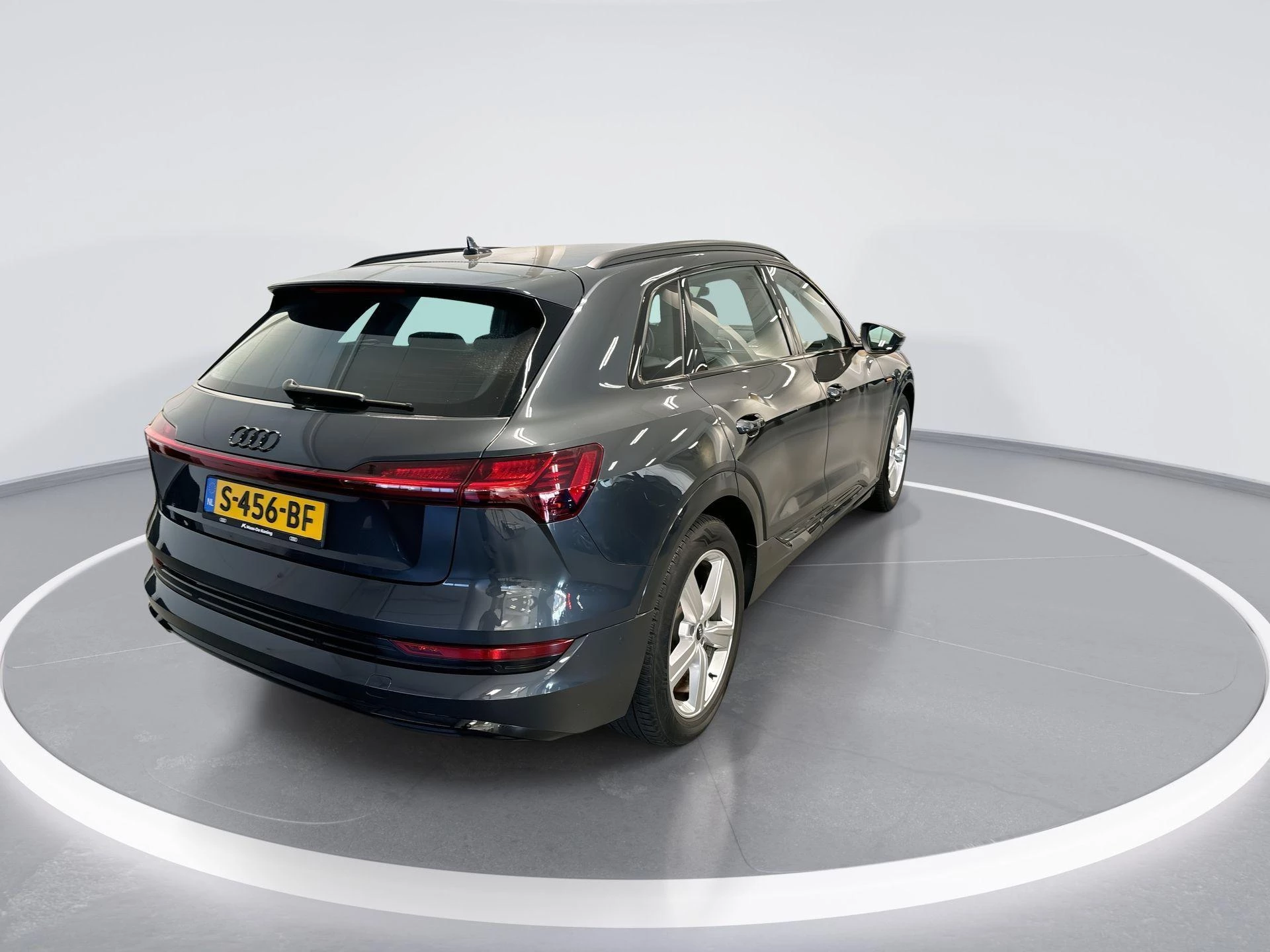 Hoofdafbeelding Audi e-tron