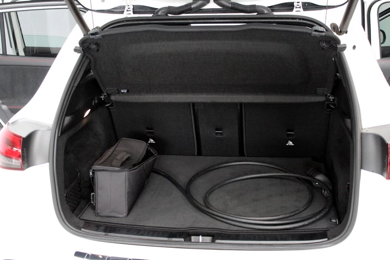 Hoofdafbeelding Mercedes-Benz EQA