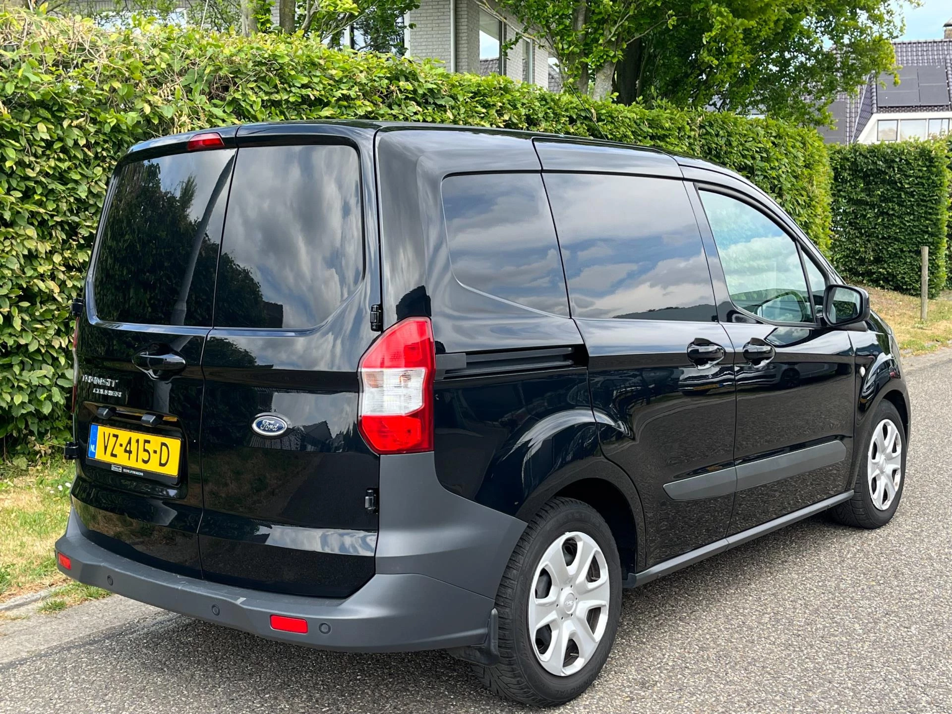 Hoofdafbeelding Ford Transit Courier