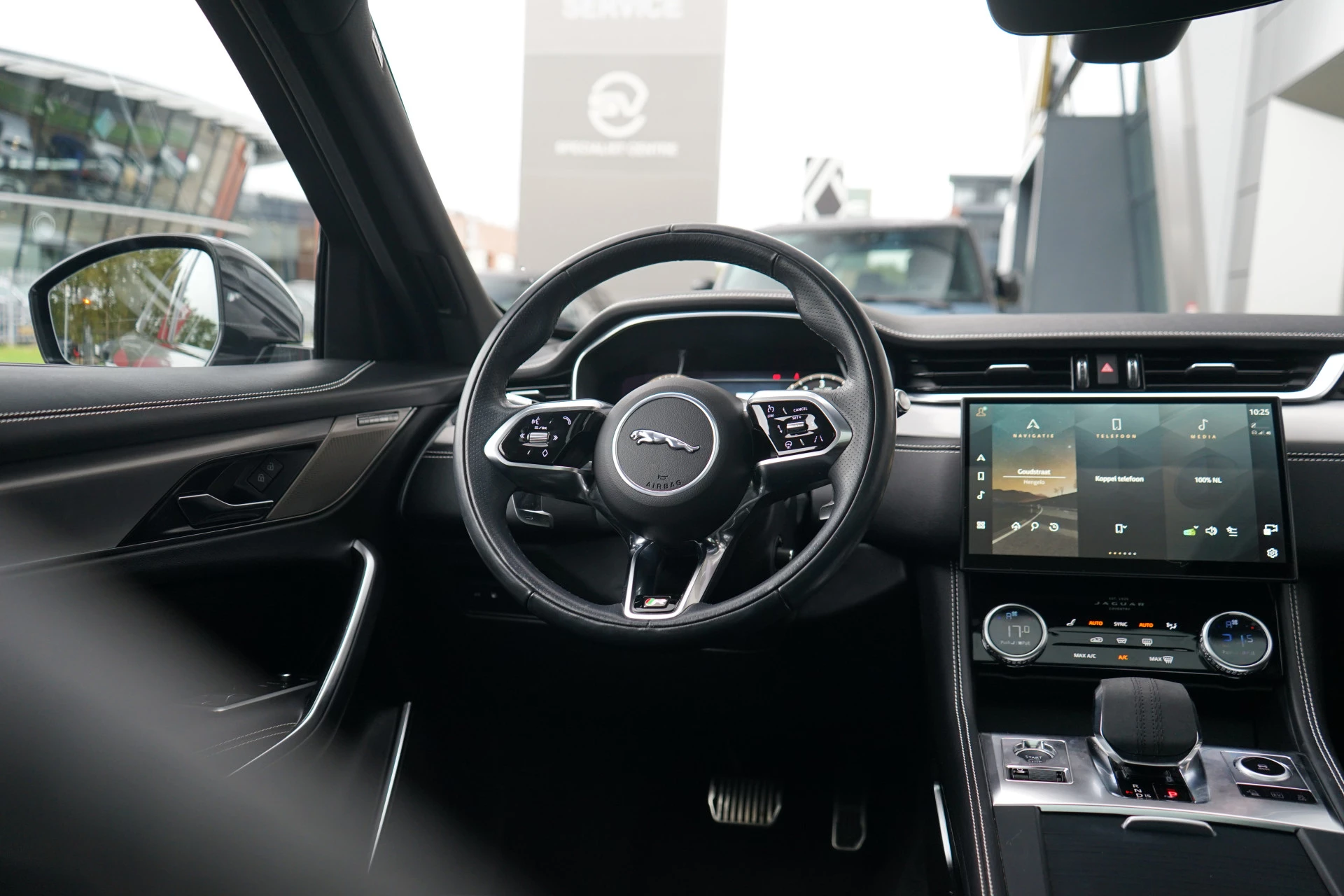 Hoofdafbeelding Jaguar F-PACE