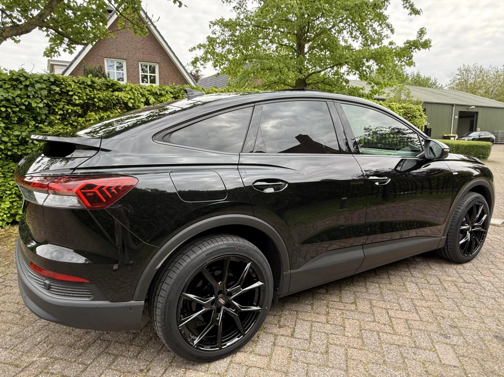 Hoofdafbeelding Audi Q4 Sportback e-tron