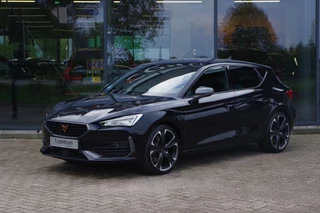 Hoofdafbeelding CUPRA Leon CUPRA Leon 1.4 e-Hybrid 245 PK VZ Adrenaline PHEV, Stoelverwarming, Carplay, Camera