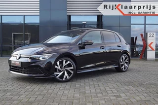 Hoofdafbeelding Volkswagen Golf Volkswagen Golf 1.5 TSI DSG R-Line 150pk Panodak/ Camera /ACC/ Black style