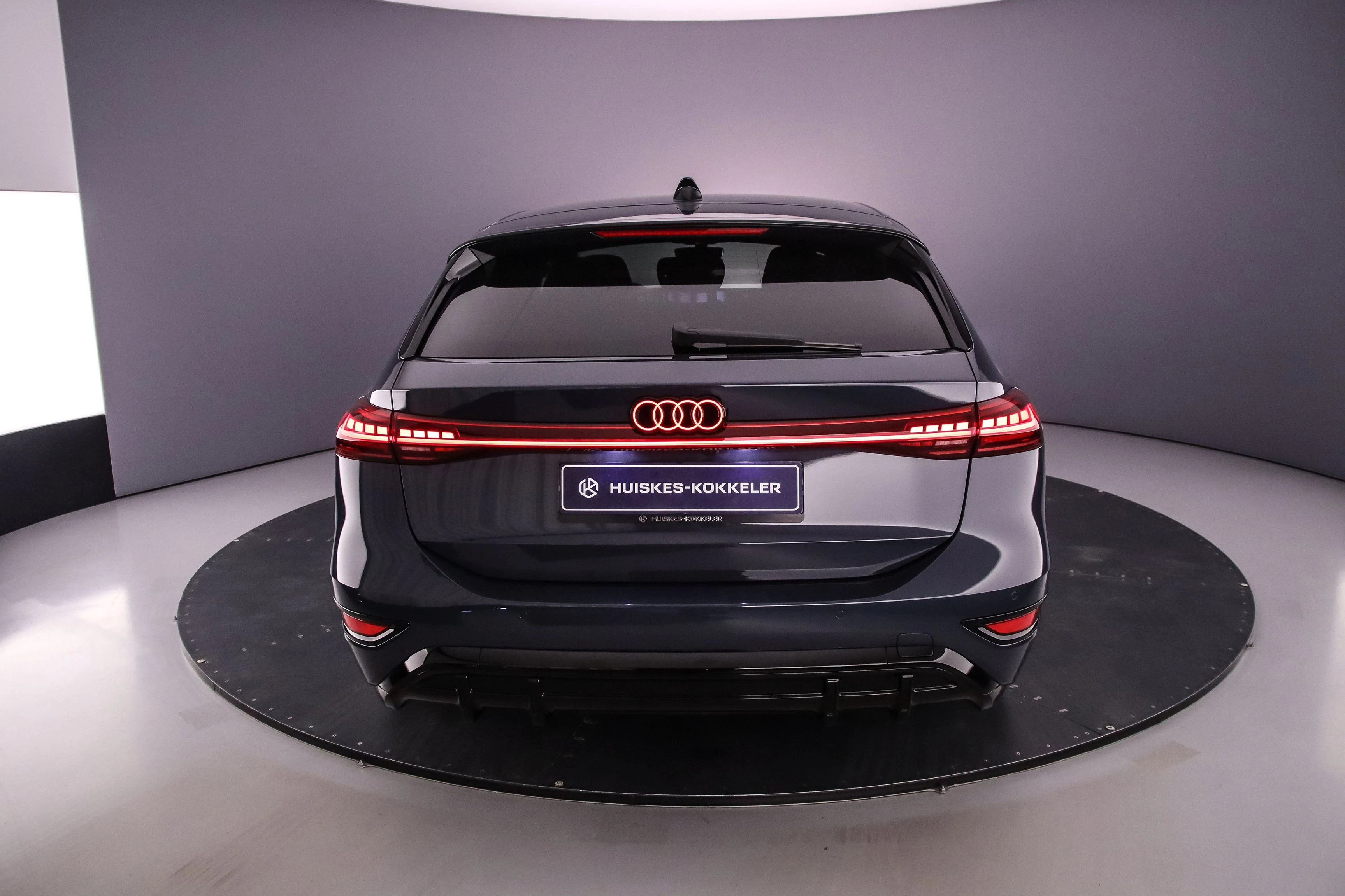 Hoofdafbeelding Audi A6 Avant e-tron