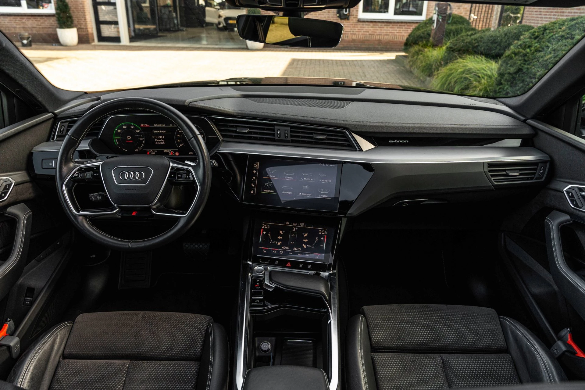 Hoofdafbeelding Audi e-tron