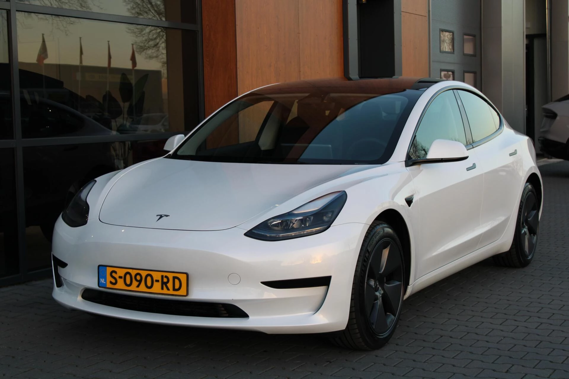 Hoofdafbeelding Tesla Model 3