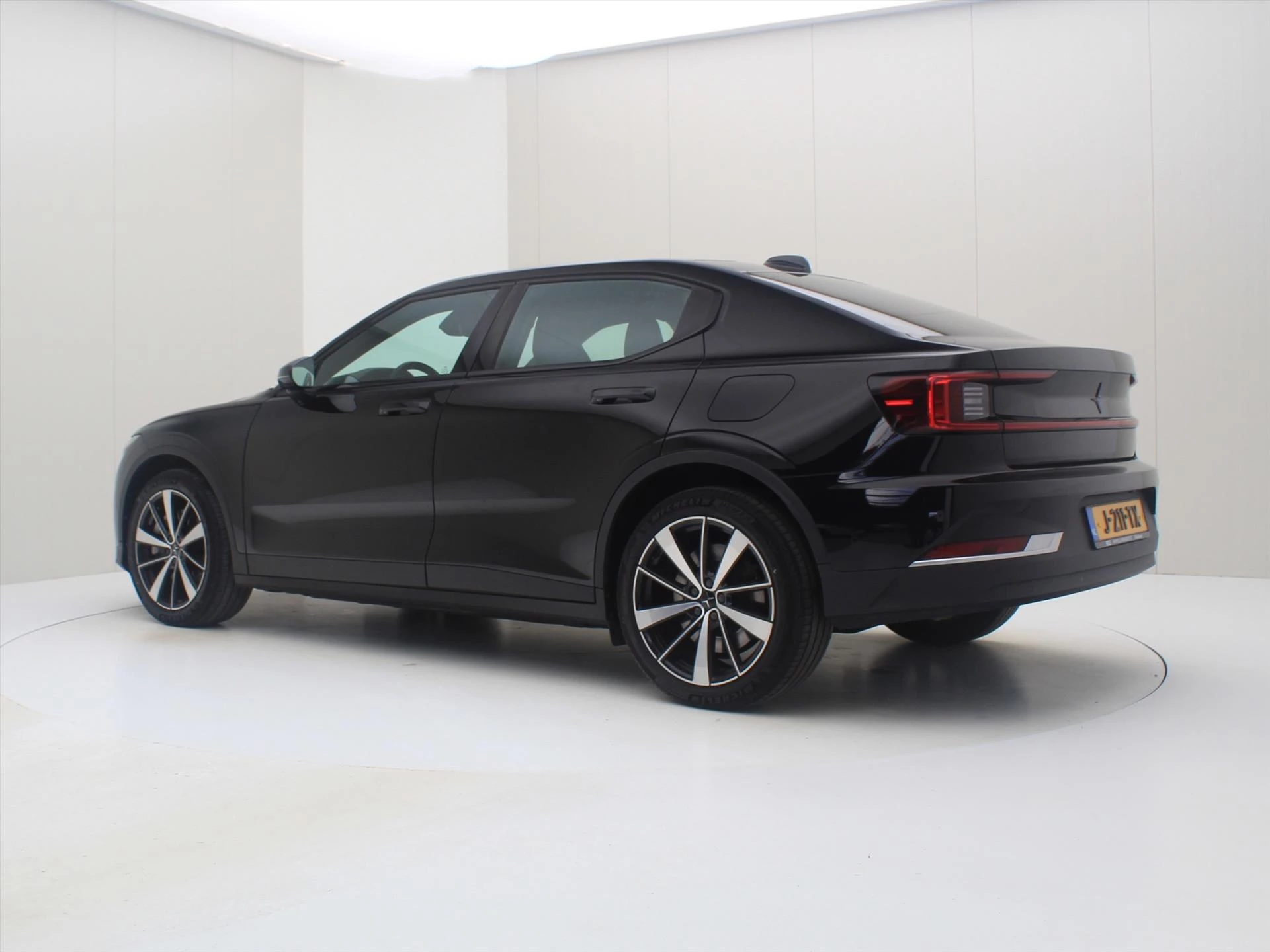 Hoofdafbeelding Polestar 2