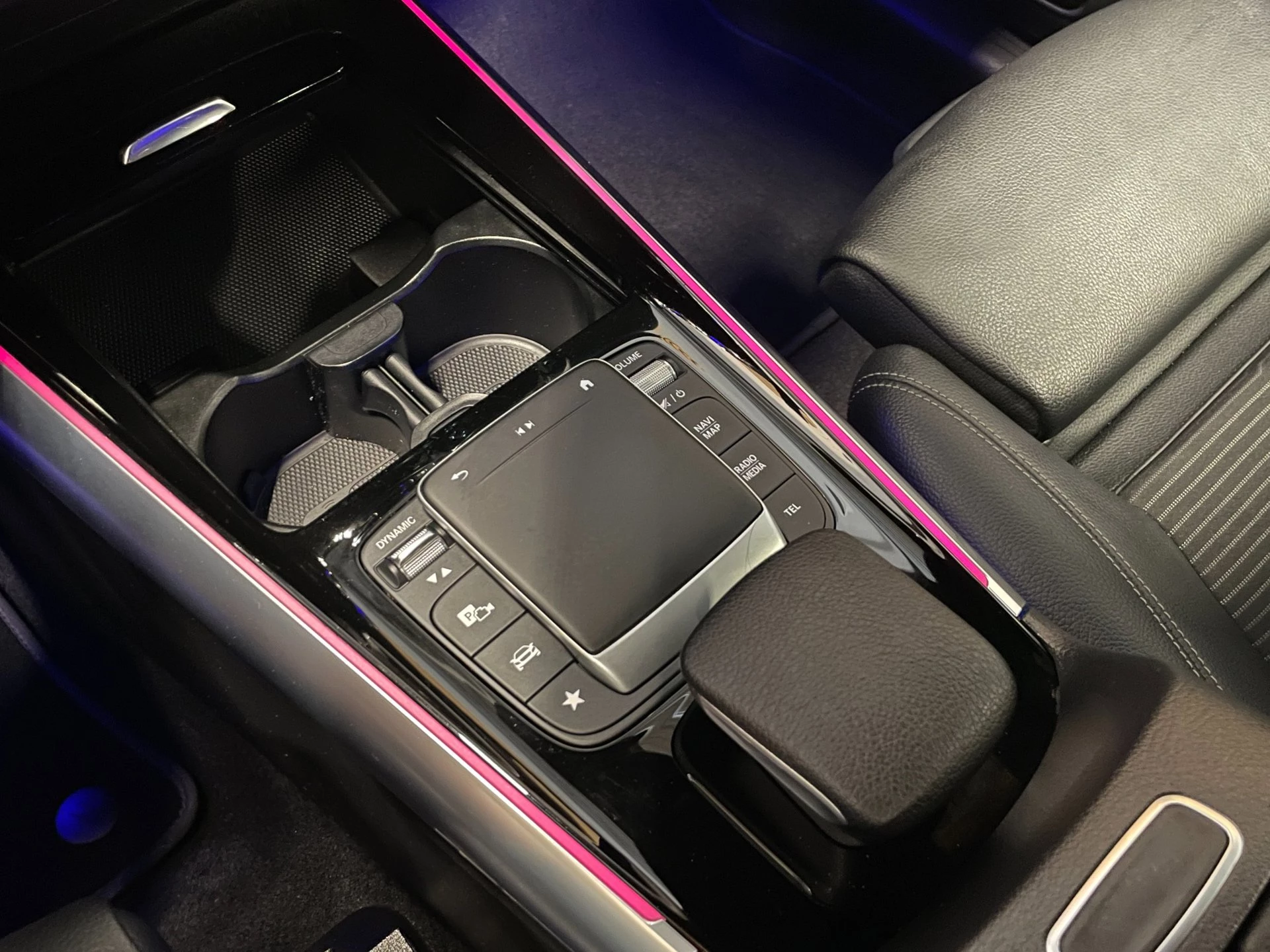 Hoofdafbeelding Mercedes-Benz EQA