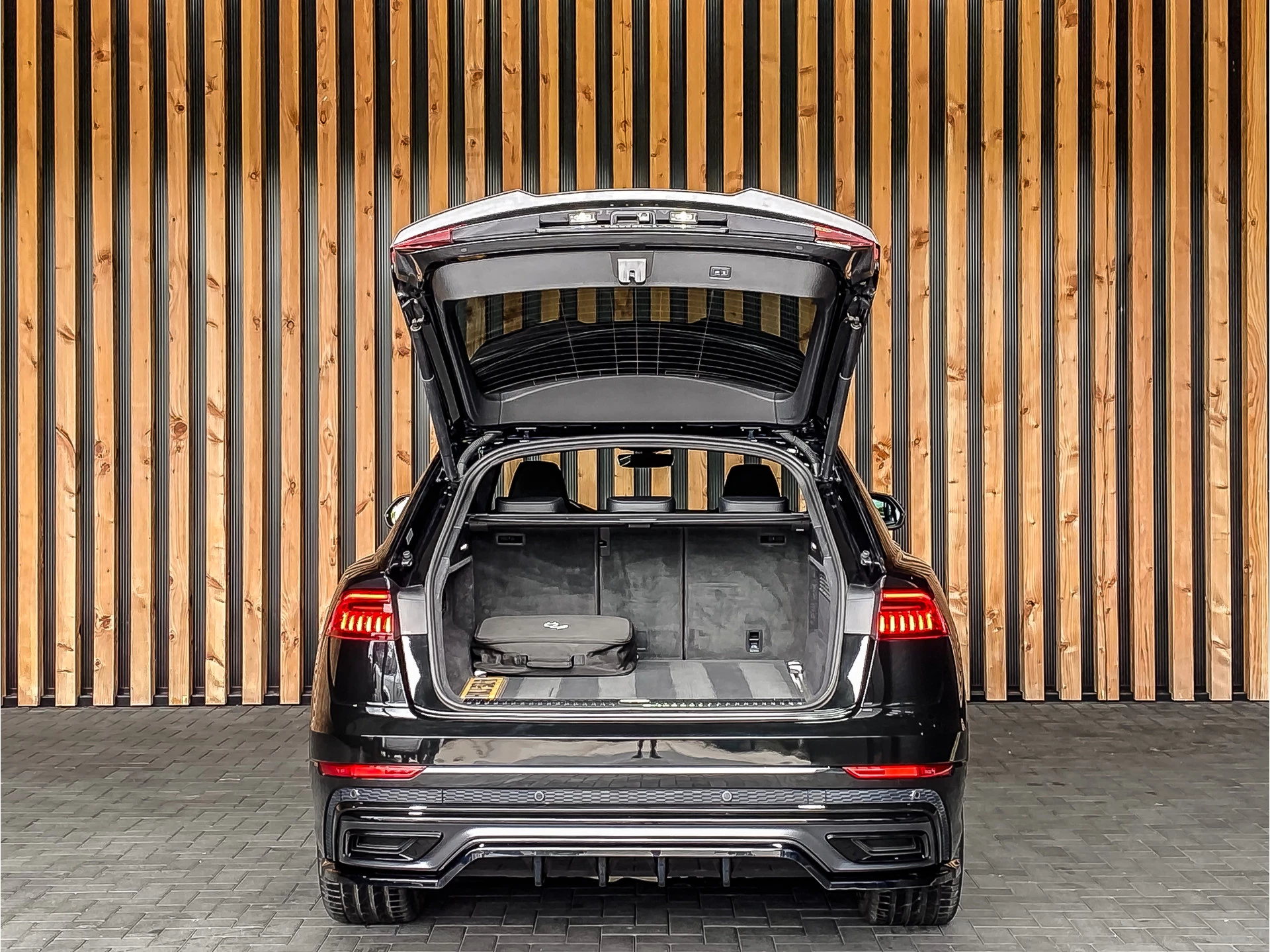 Hoofdafbeelding Audi Q8