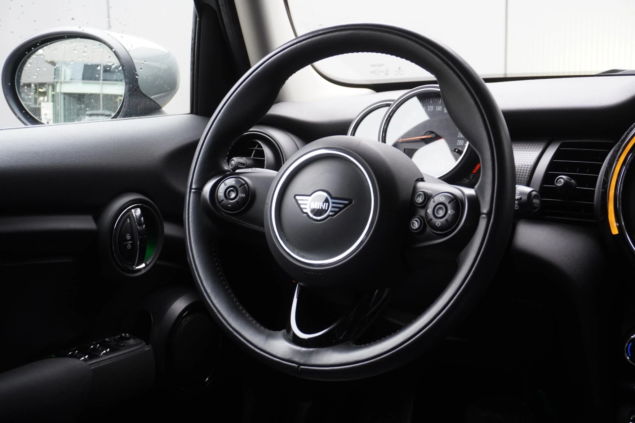 Hoofdafbeelding MINI 5-deurs