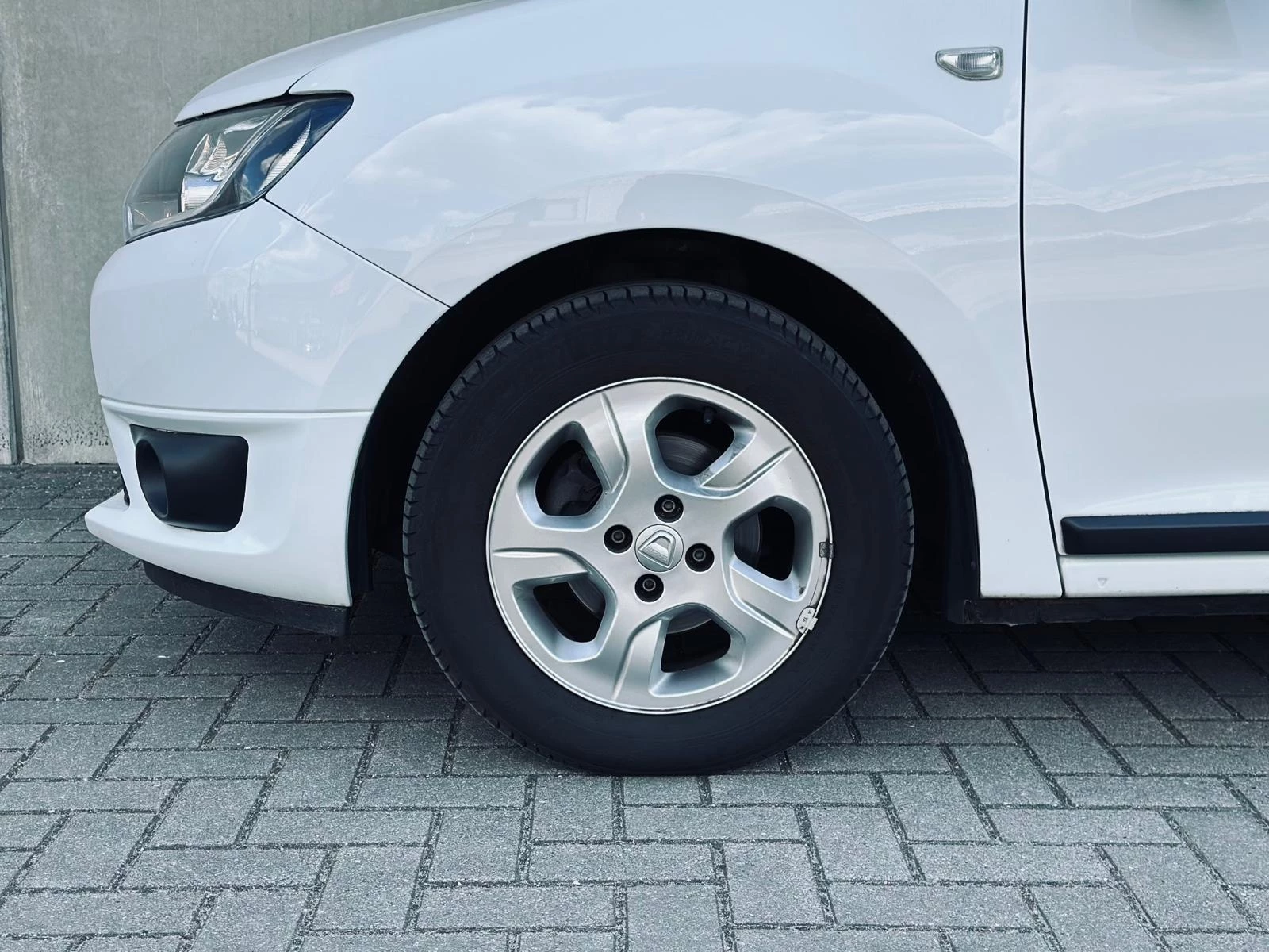 Hoofdafbeelding Dacia Logan