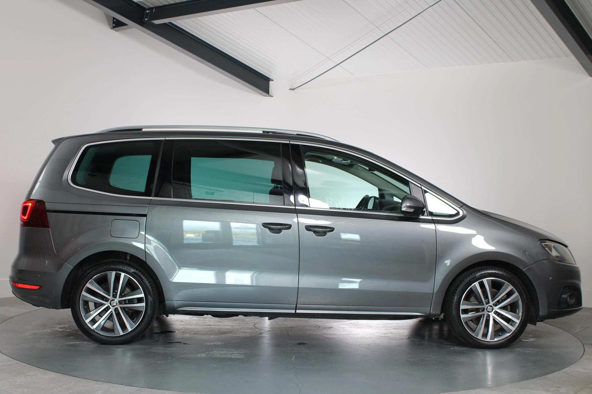 Hoofdafbeelding SEAT Alhambra