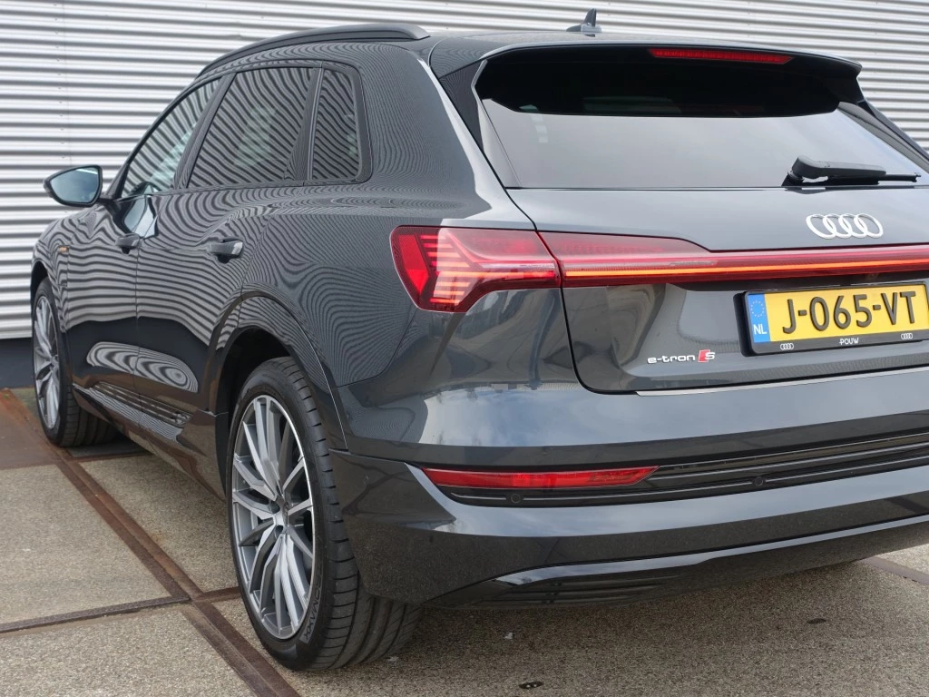 Hoofdafbeelding Audi e-tron