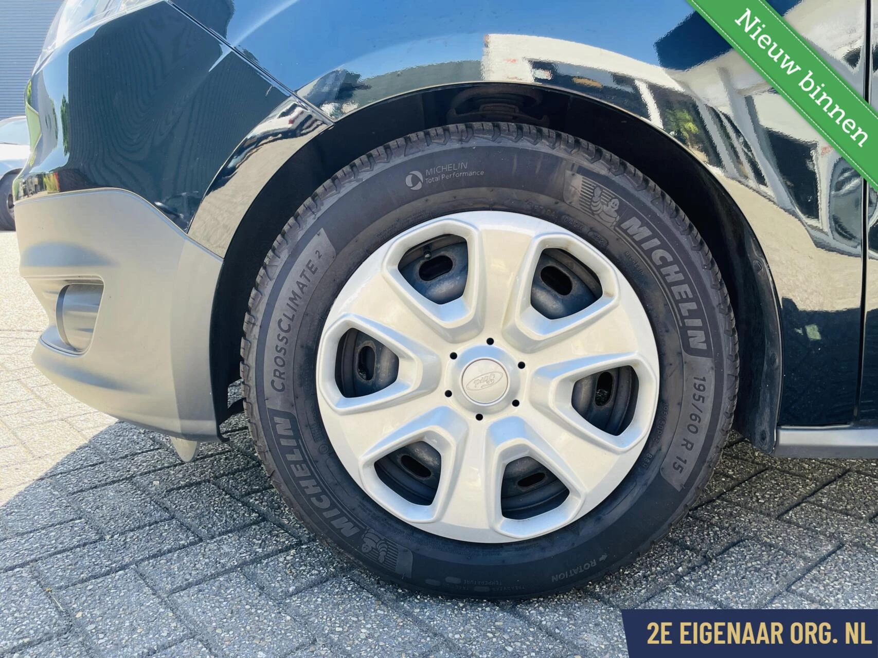 Hoofdafbeelding Ford Transit Courier