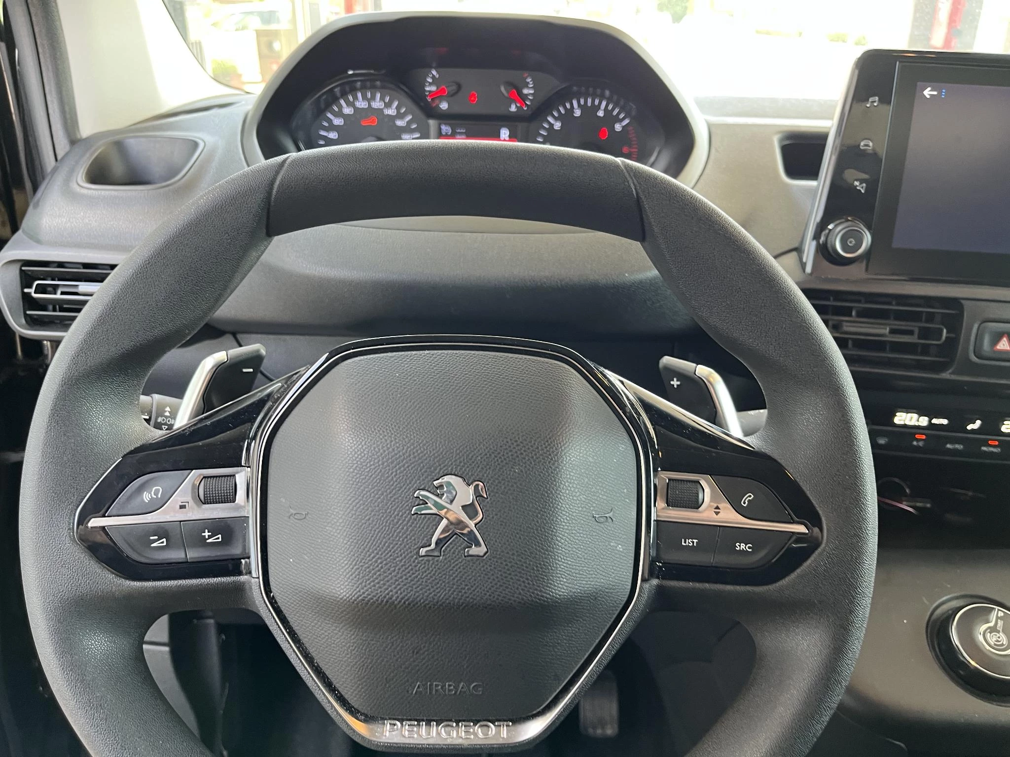 Hoofdafbeelding Peugeot Partner