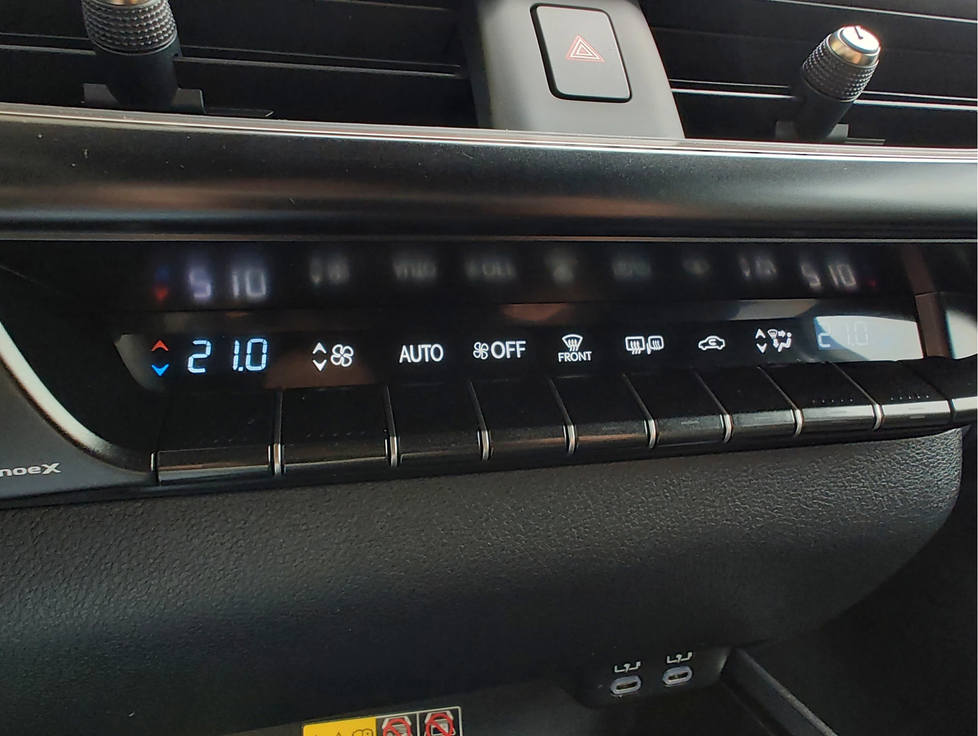 Hoofdafbeelding Lexus UX