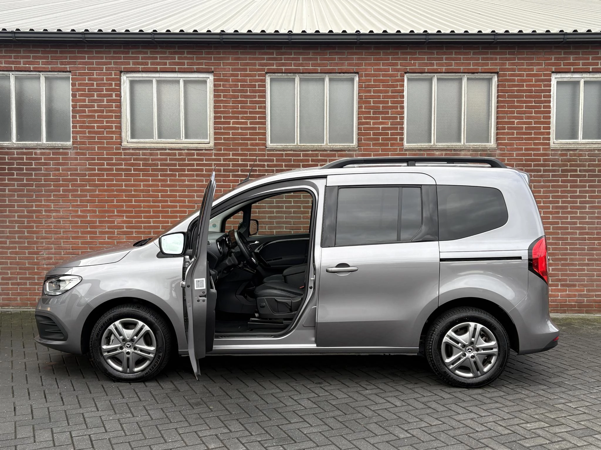 Hoofdafbeelding Mercedes-Benz EQT